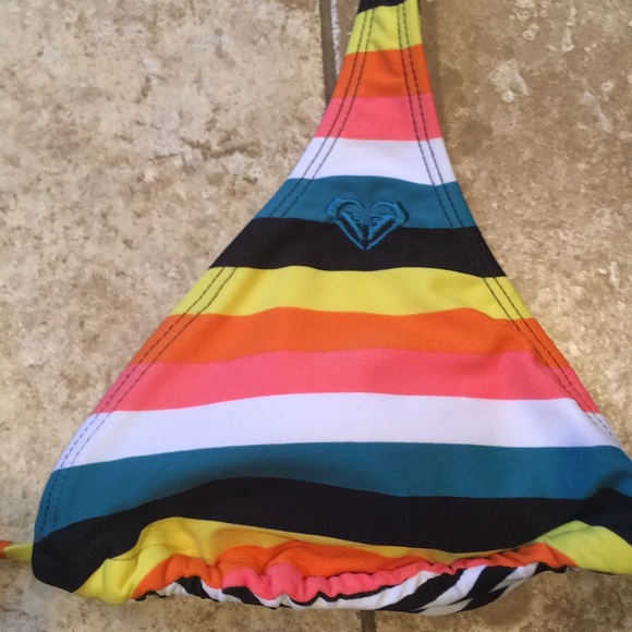 **Brand New Roxy Bikini** - Picture 2 of 5